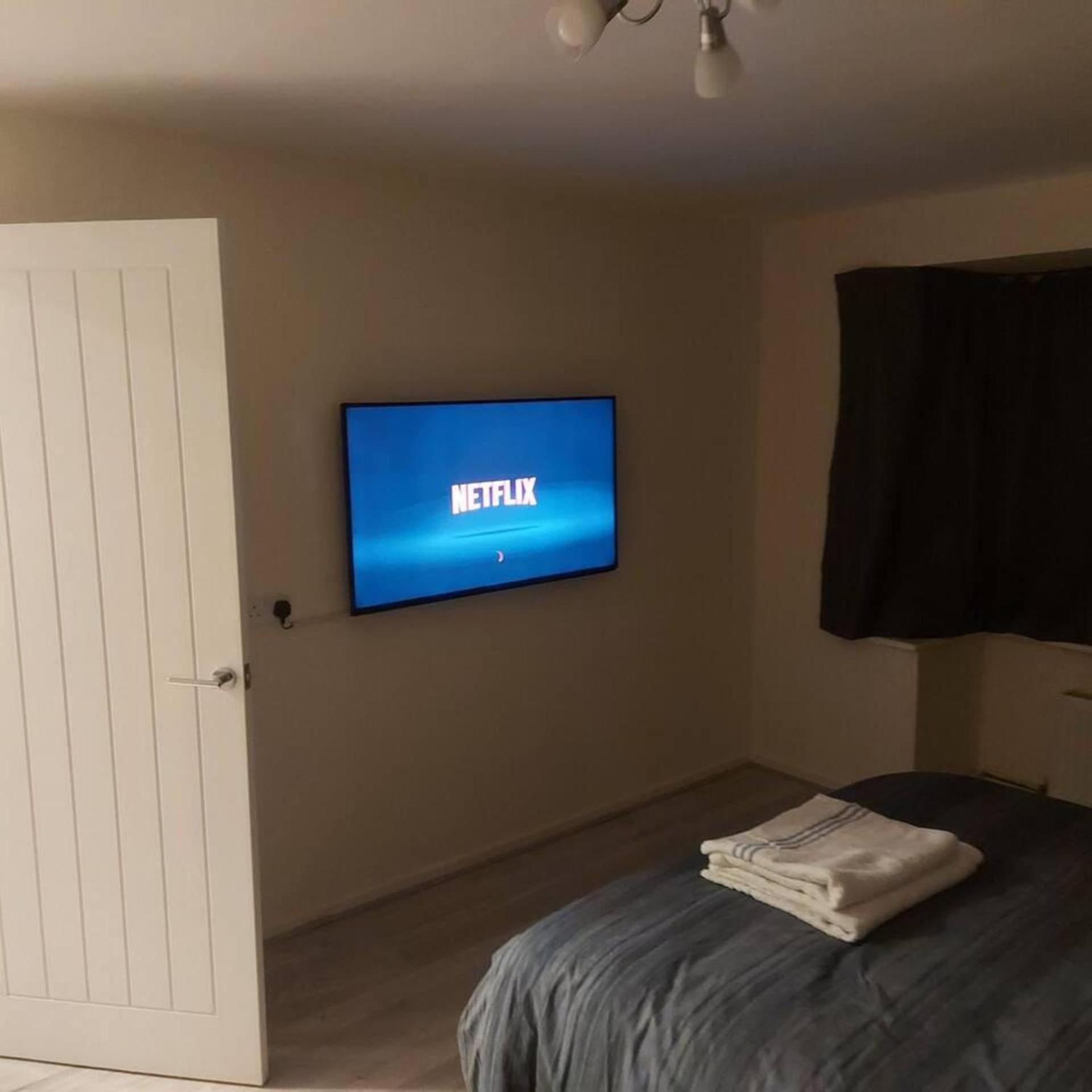 Lovely & Beautiful 2 Bed-Apartment In Borehamwood Zewnętrze zdjęcie